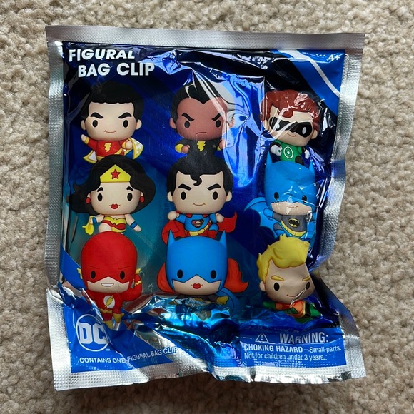 NIP DC COMICS Figural Bag Clip Mystery Blind Bag Batman Wonder Woman The Flash ? - Picture 1 of 2